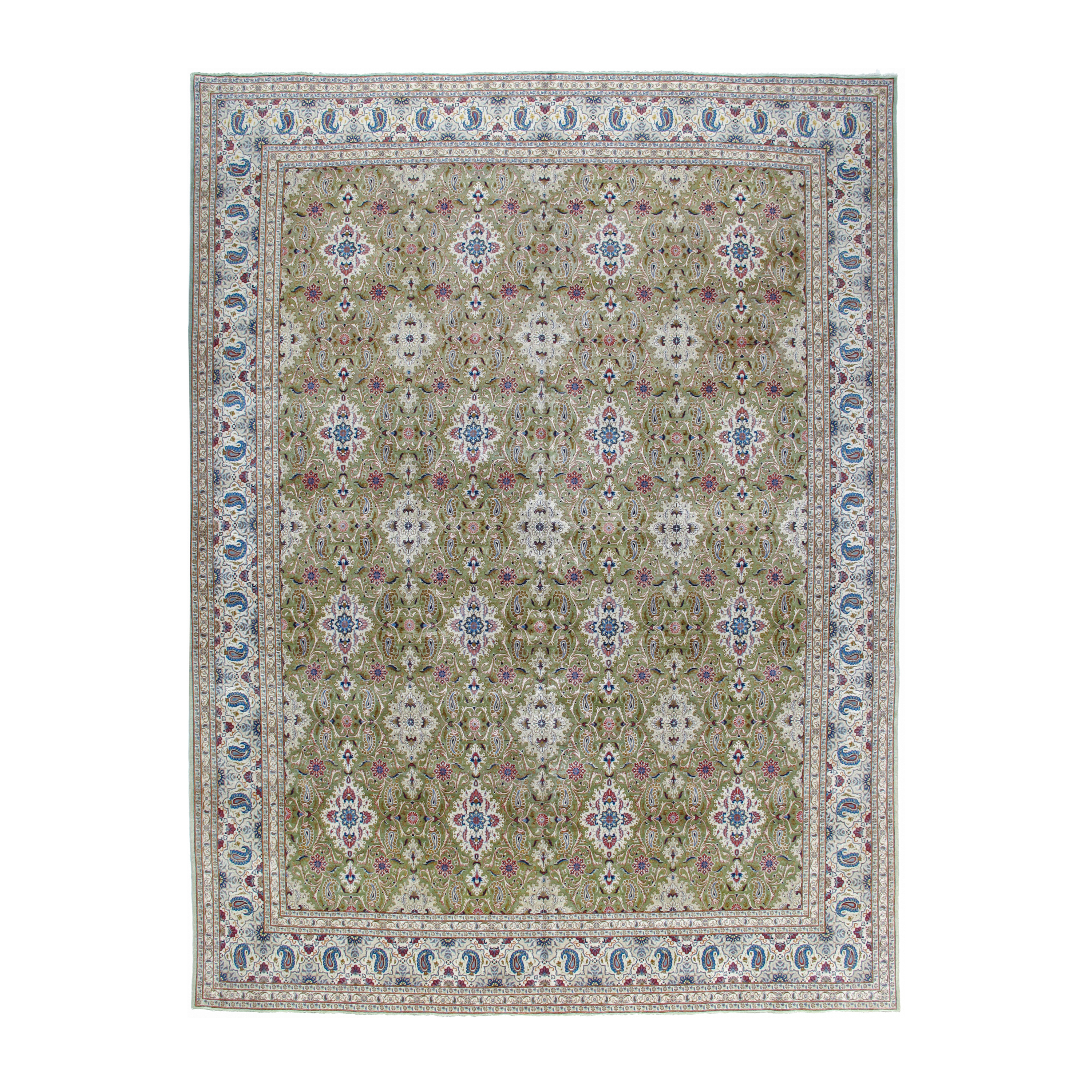 This Persian Kashan rug is made of 100% wool. 