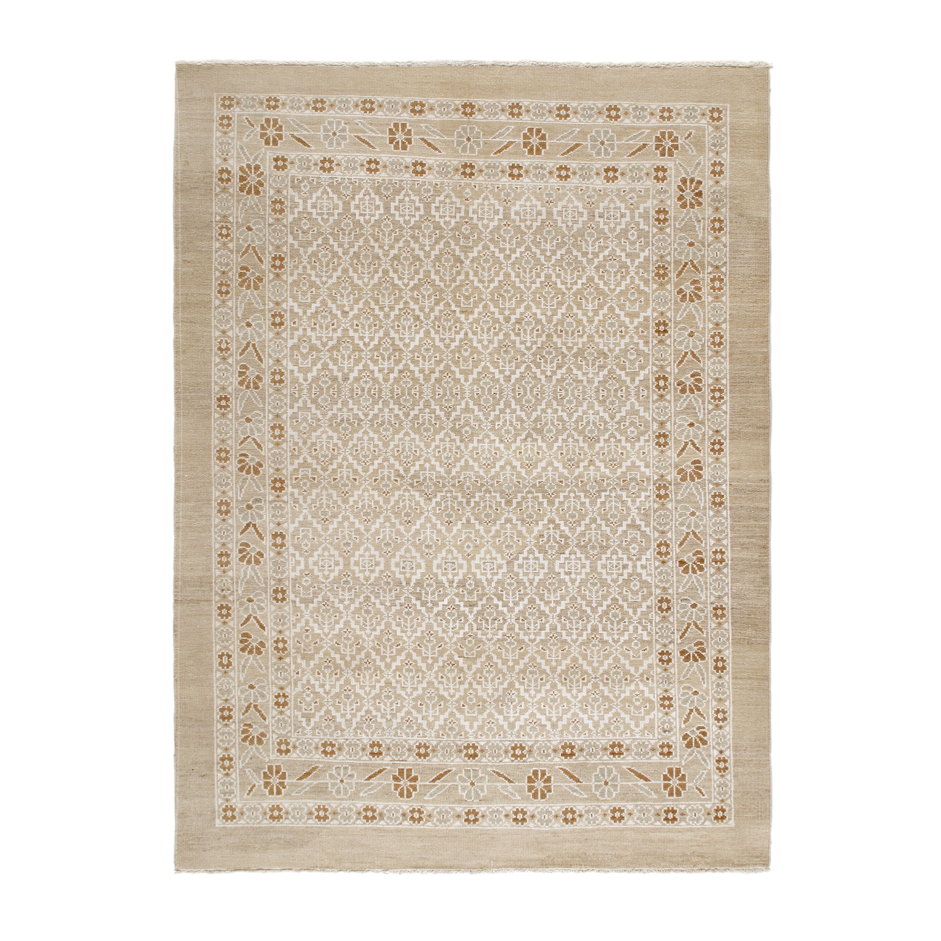This Serab rug is hand-knotted.