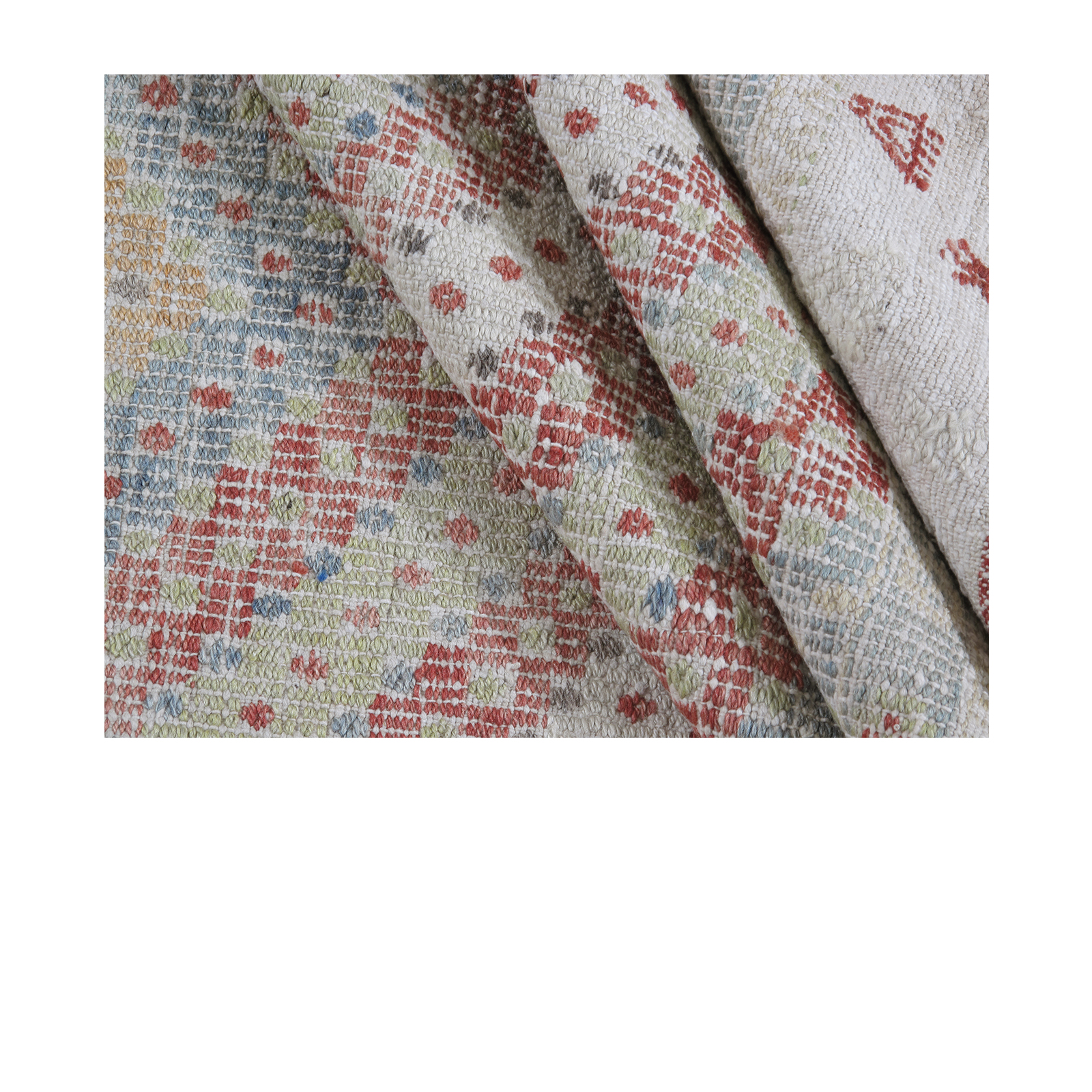 This Vintage flatweave is The collection reflects unmatched craftsmanship through revered traditional practices using all-natural organic dyes and materials.