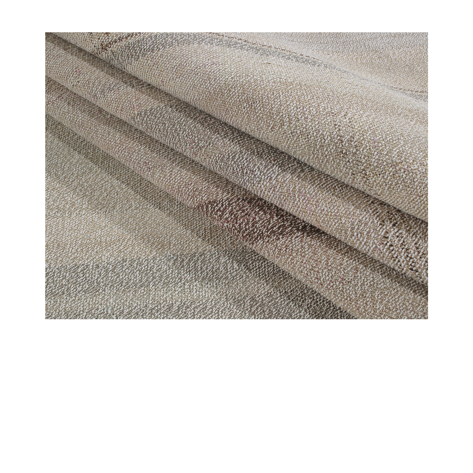This Vintage flatweave is hand-woven and made of wool and cotton.