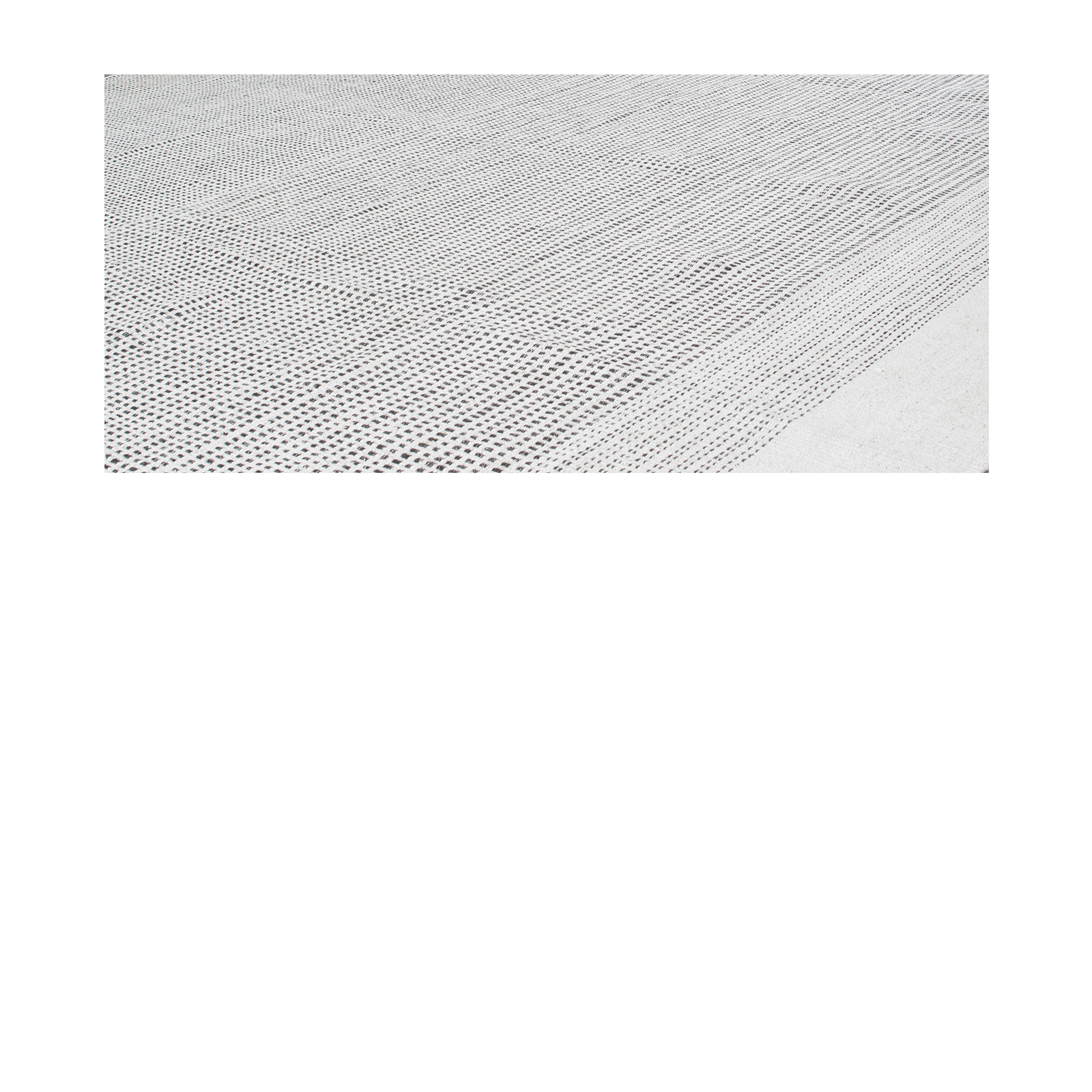 This Pelas/Alentejo flatweave rug is made with handspun wool and cotton and natural dyes.