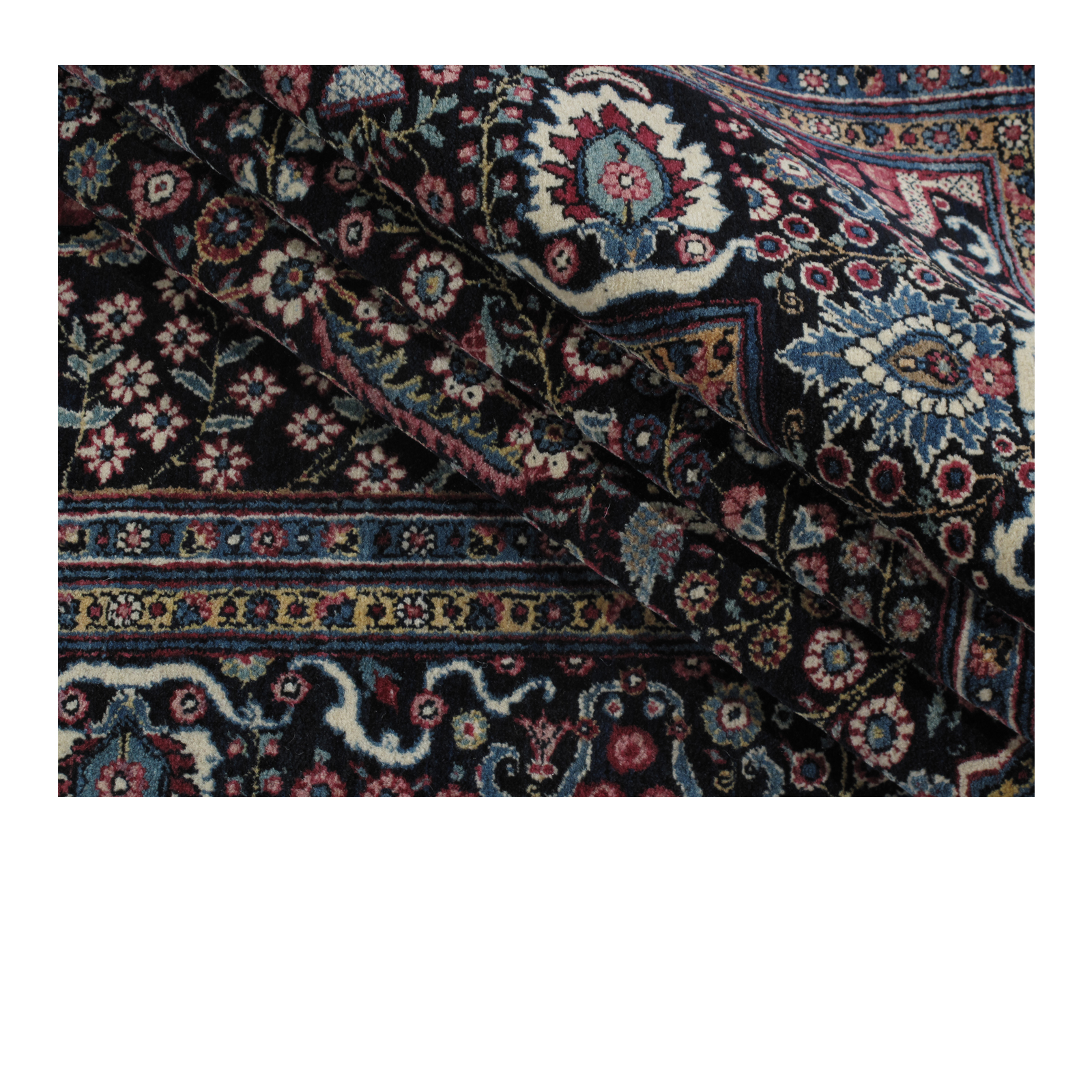 Antique Persian Tehran rug is made of 100% wool.