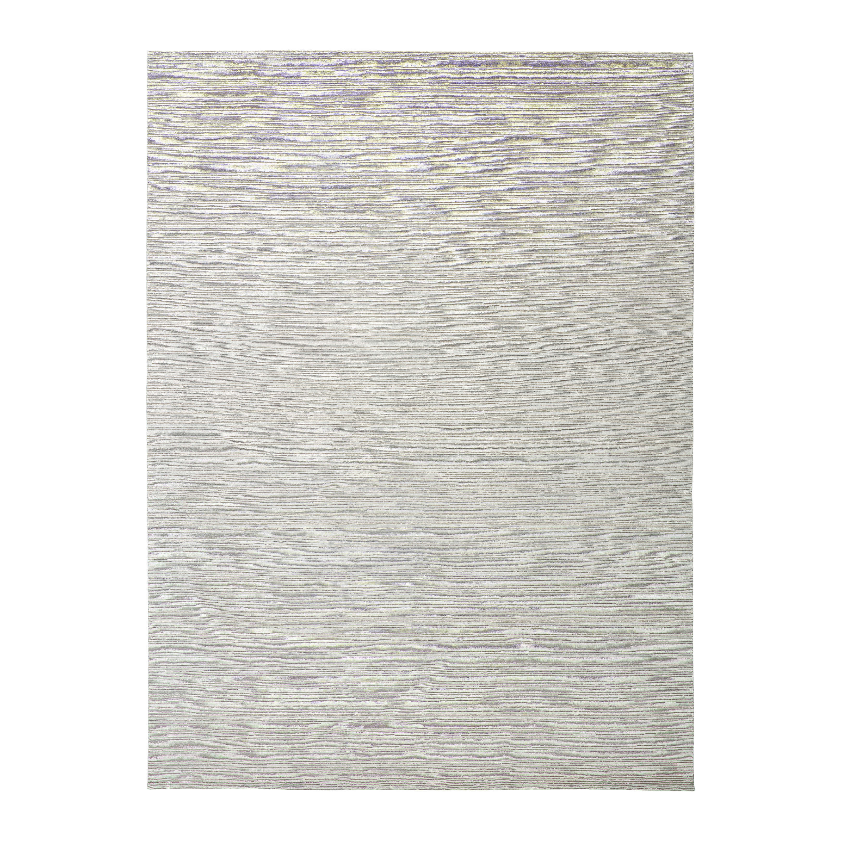 Our Staggered rug is hand-knotted made of wool and pure silk.