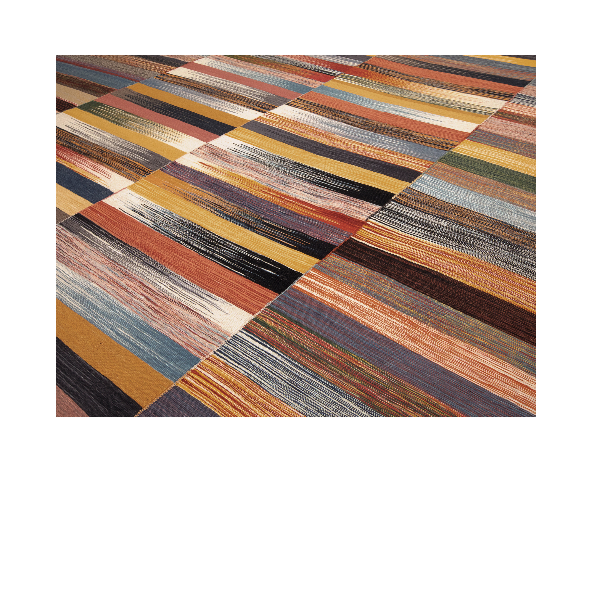 Mazandaran flatweave rug highlights the minimalist sophistication that existed long before the modern era. 