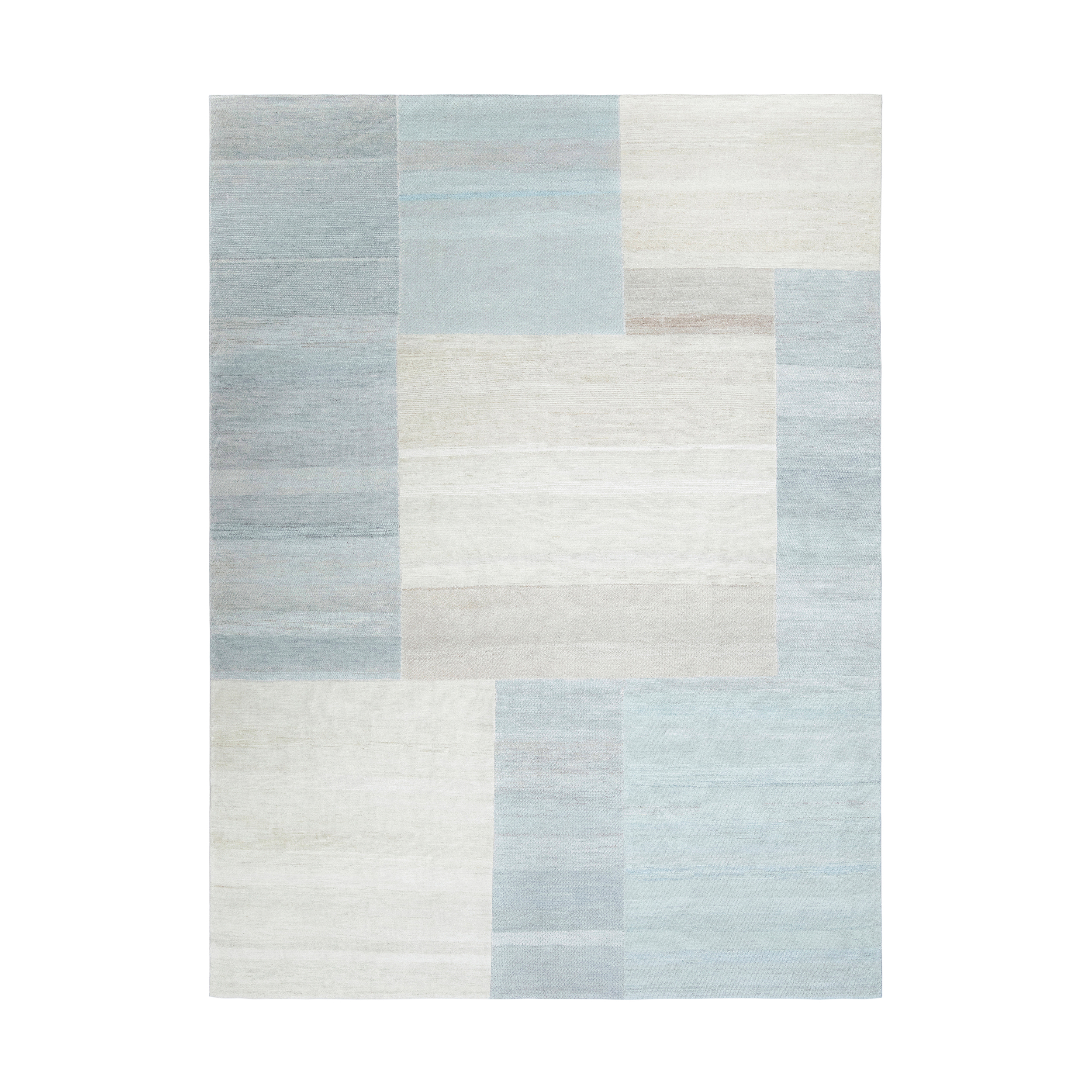 Chalten II rug is a finely hand-knotted piece, made from Persian hand-spun wool with four different textures. 