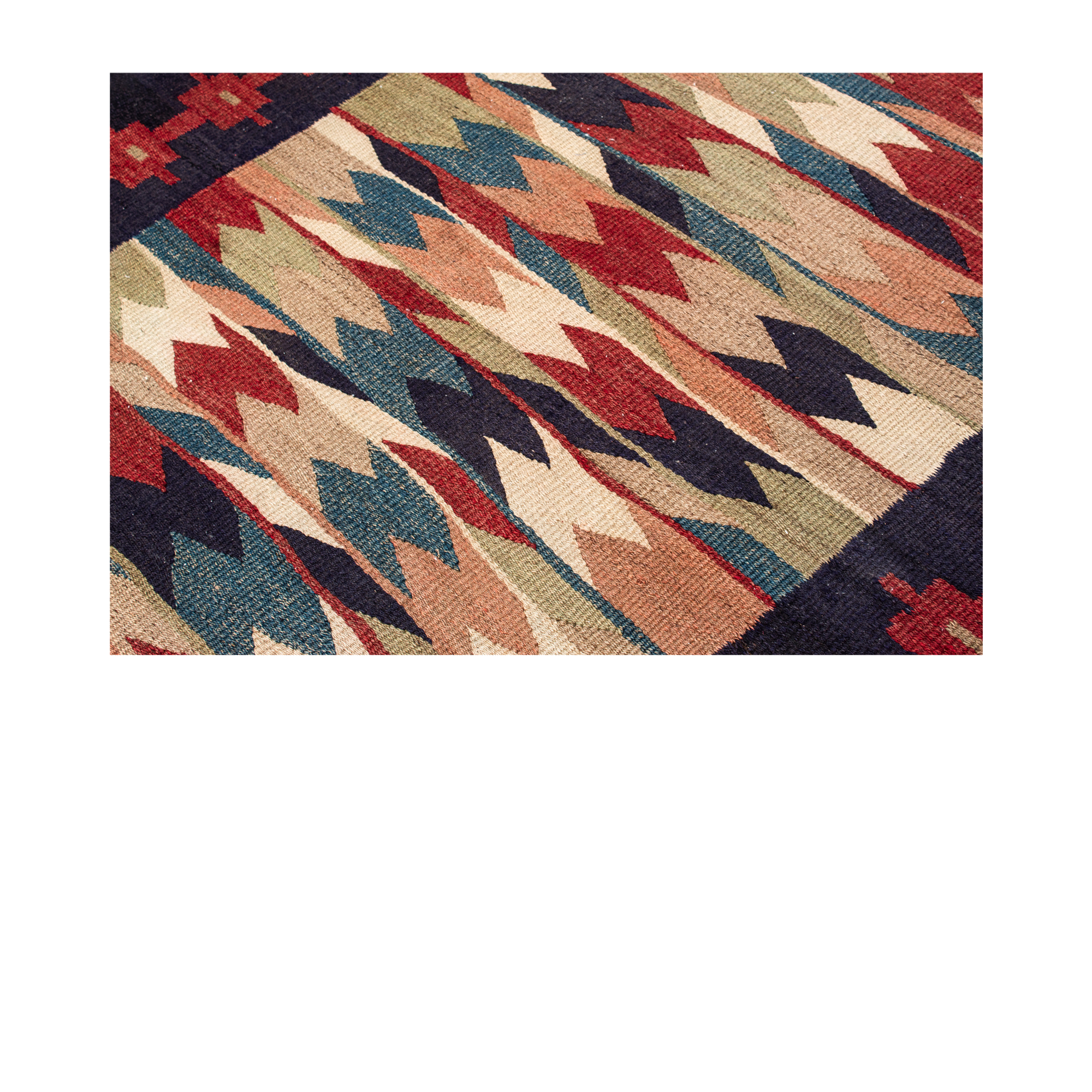 This Kalach rug is hand-knotted and made of 100% wool. 