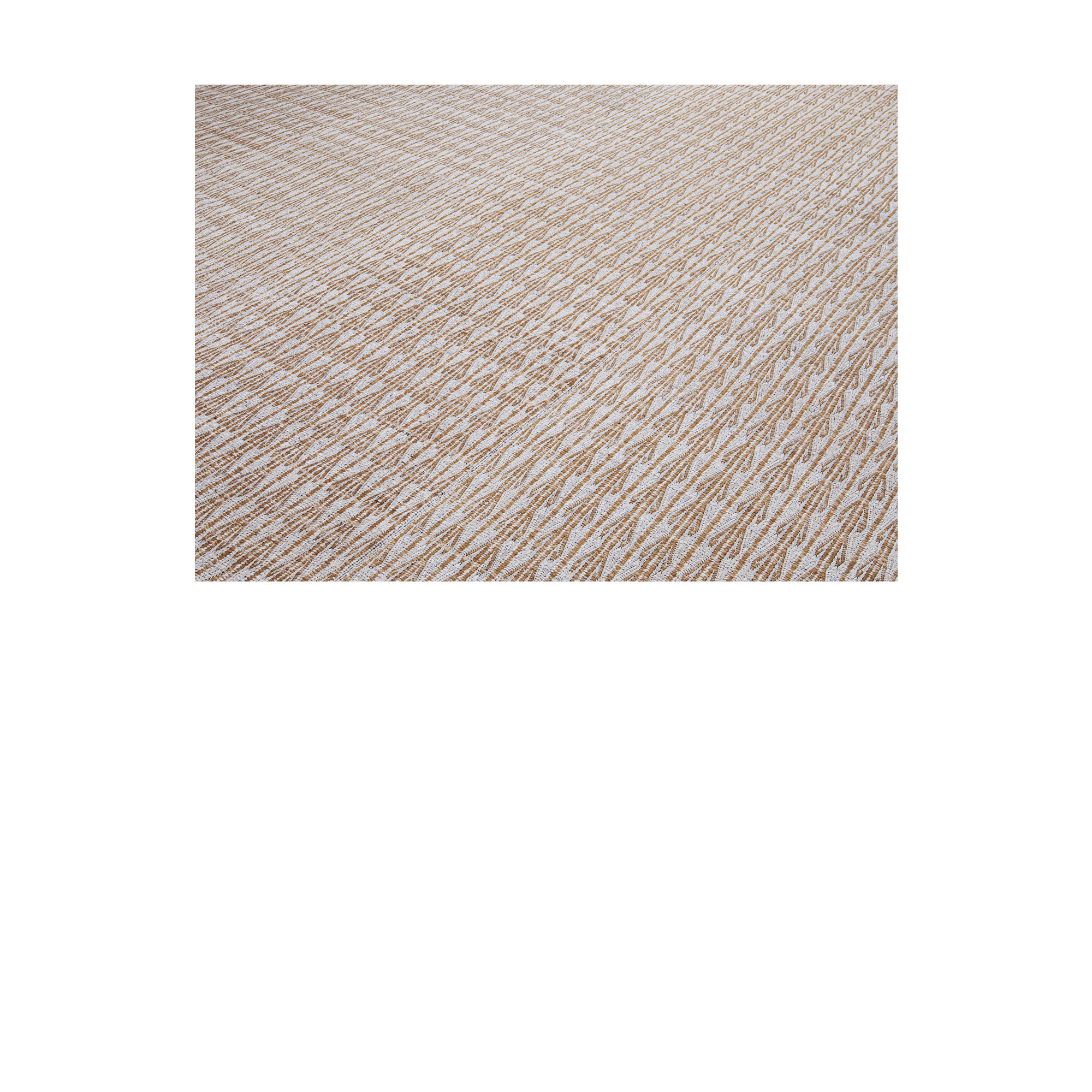 Ricci flatweave made from 100% naturally dyed Persian wool. Inspired by vintage kilims. 
